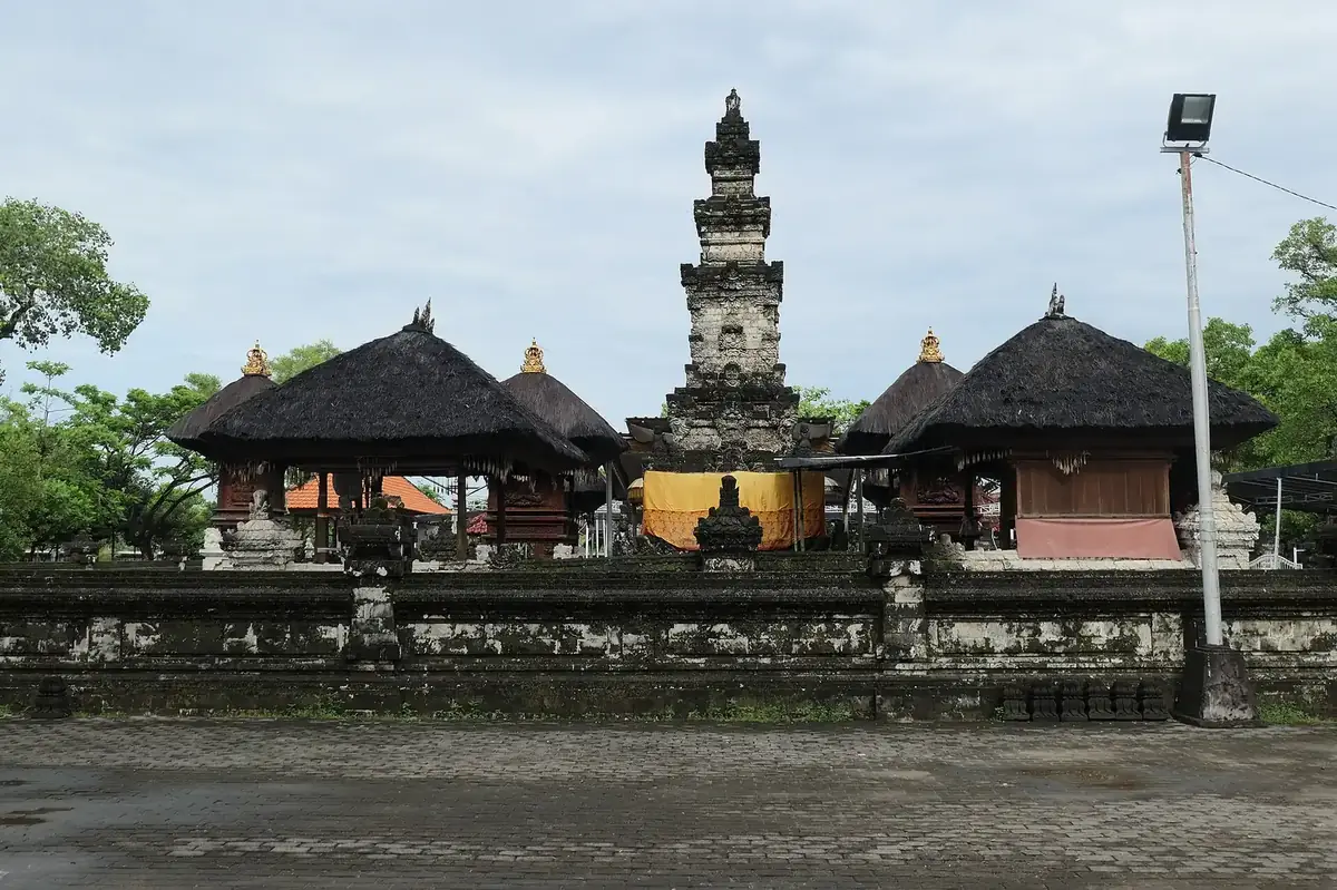 Pura Sakenan